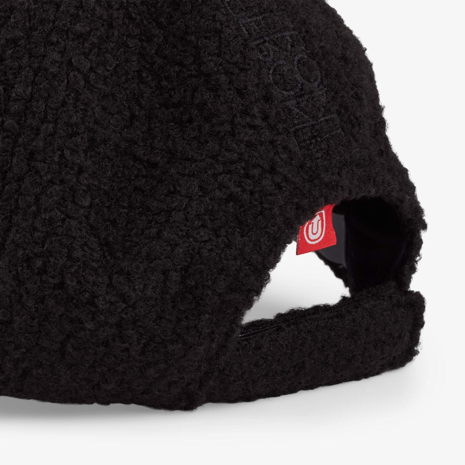 Upfront // Hyper 7 - Black Beauty