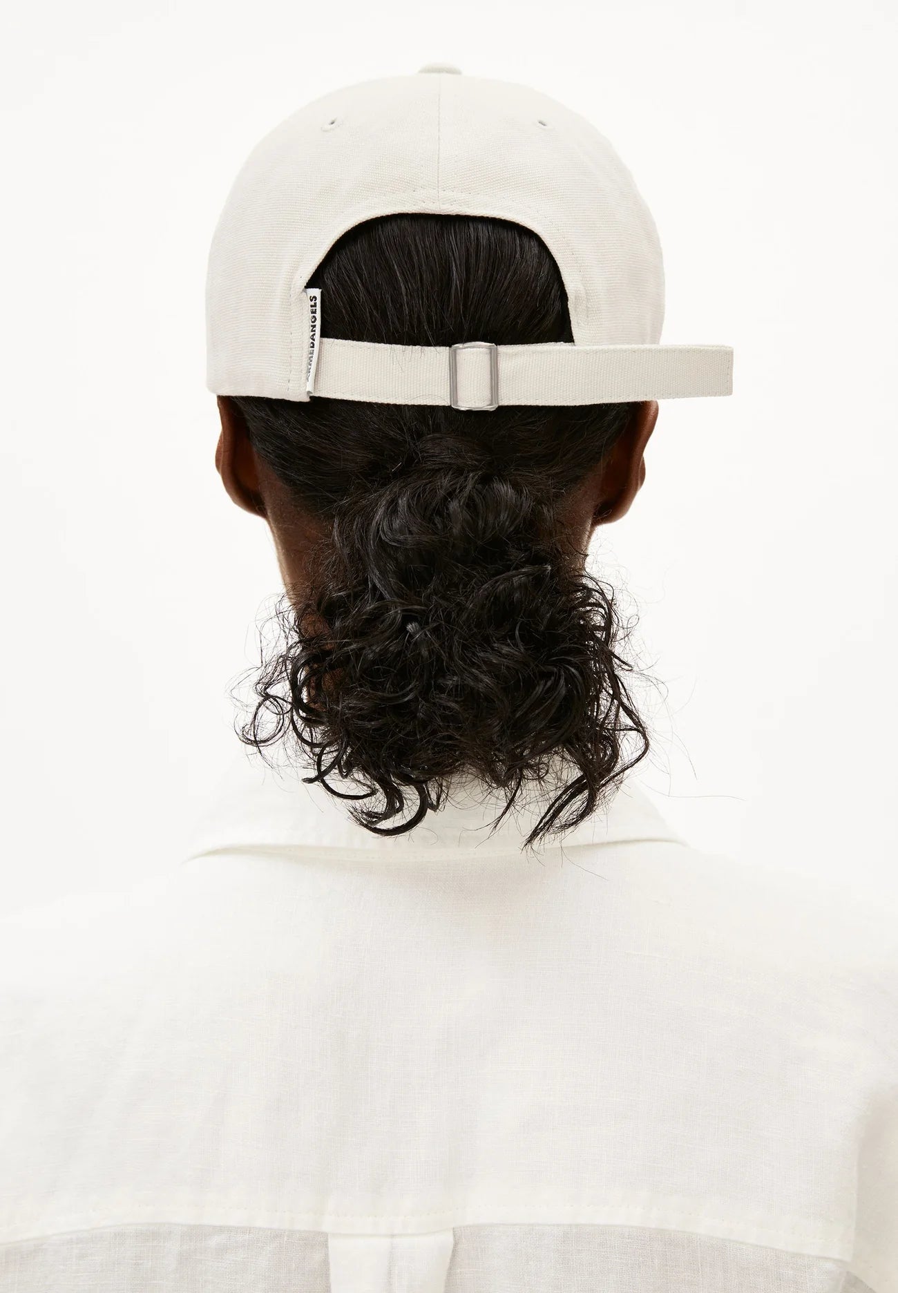 ARMEDANGELS // YENAAS BOLD CAP - Oatmilk-black