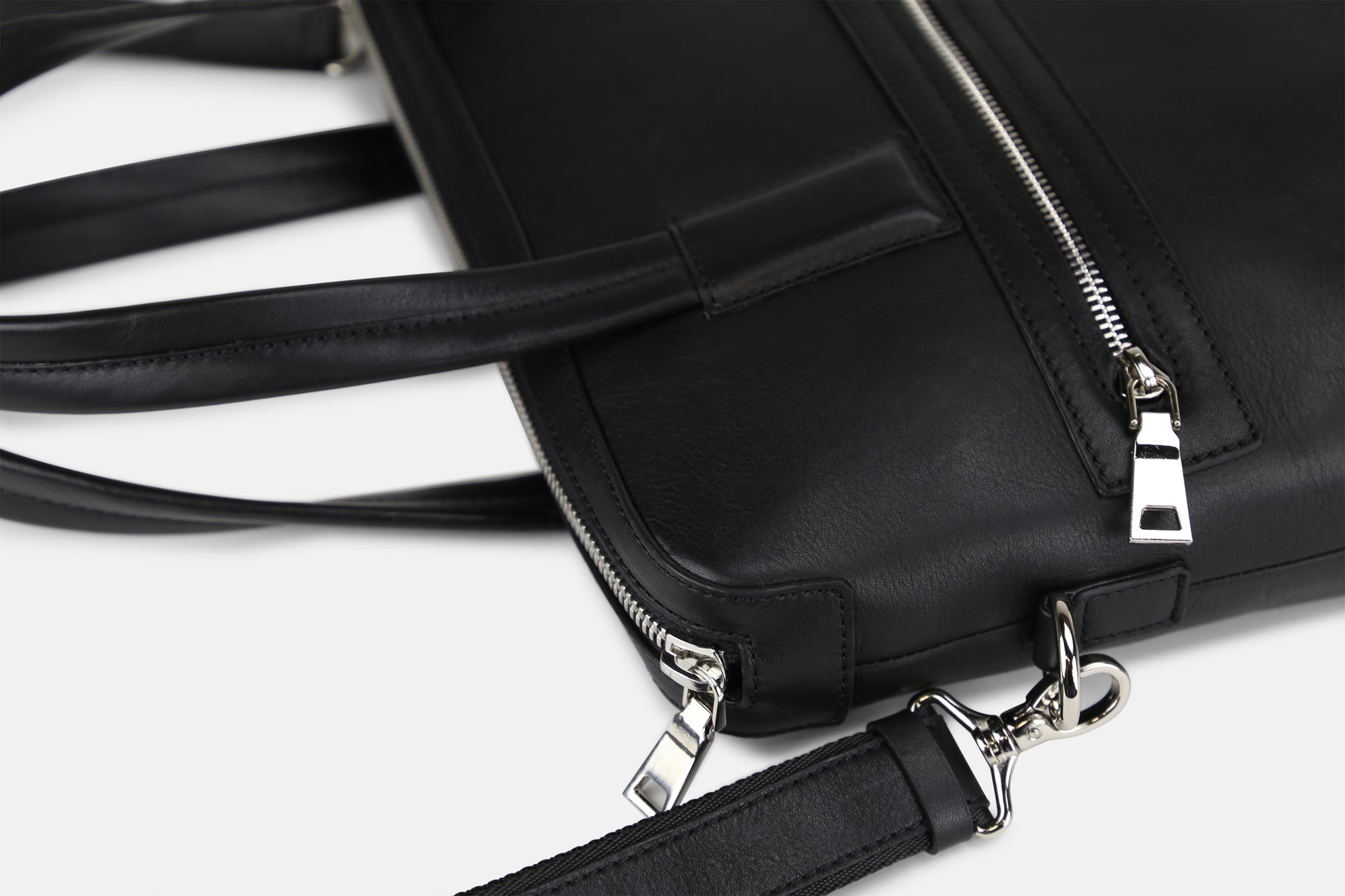 Royal Republiq // Analyst - Black