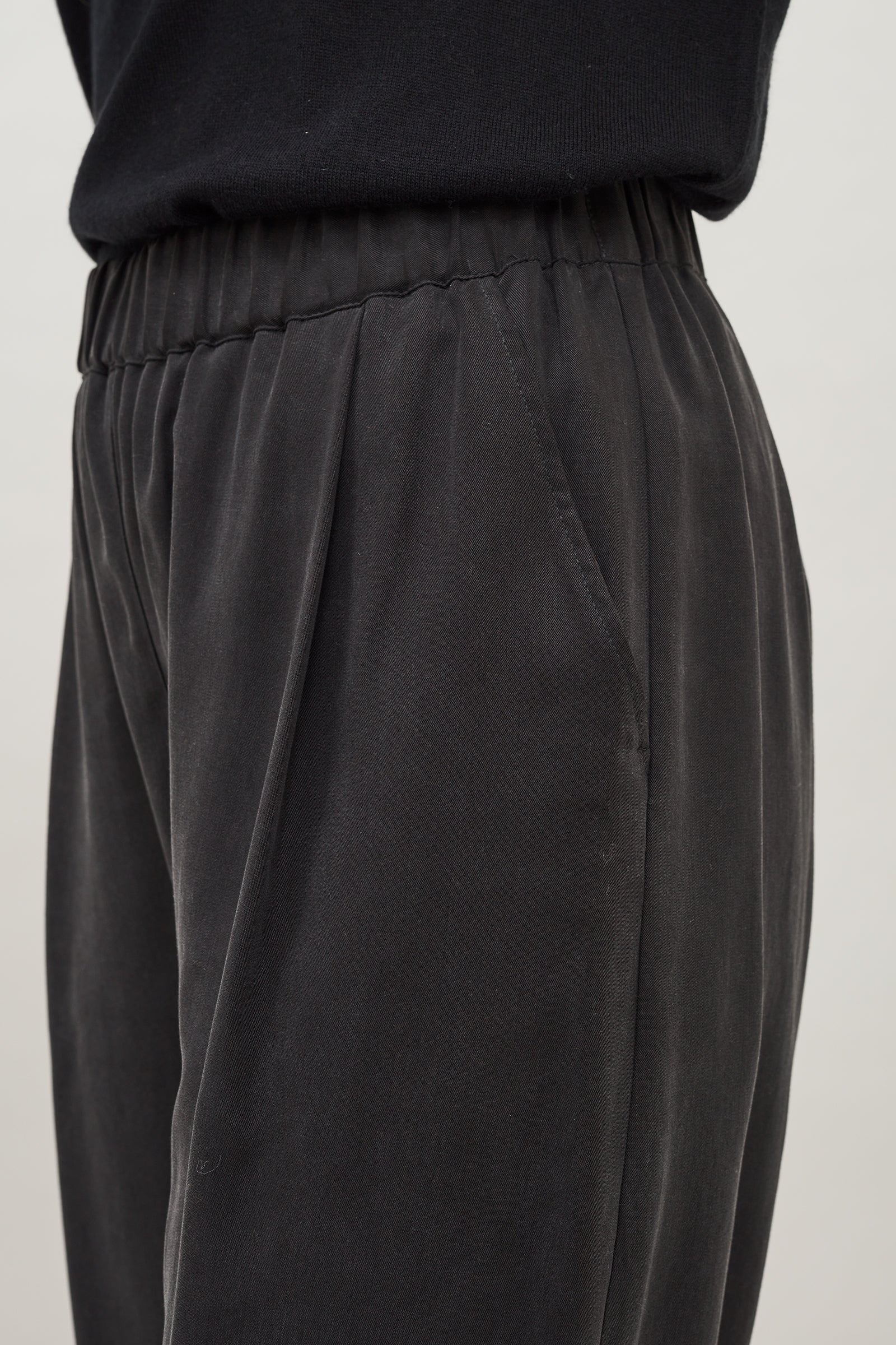 Maska // Jira - Black