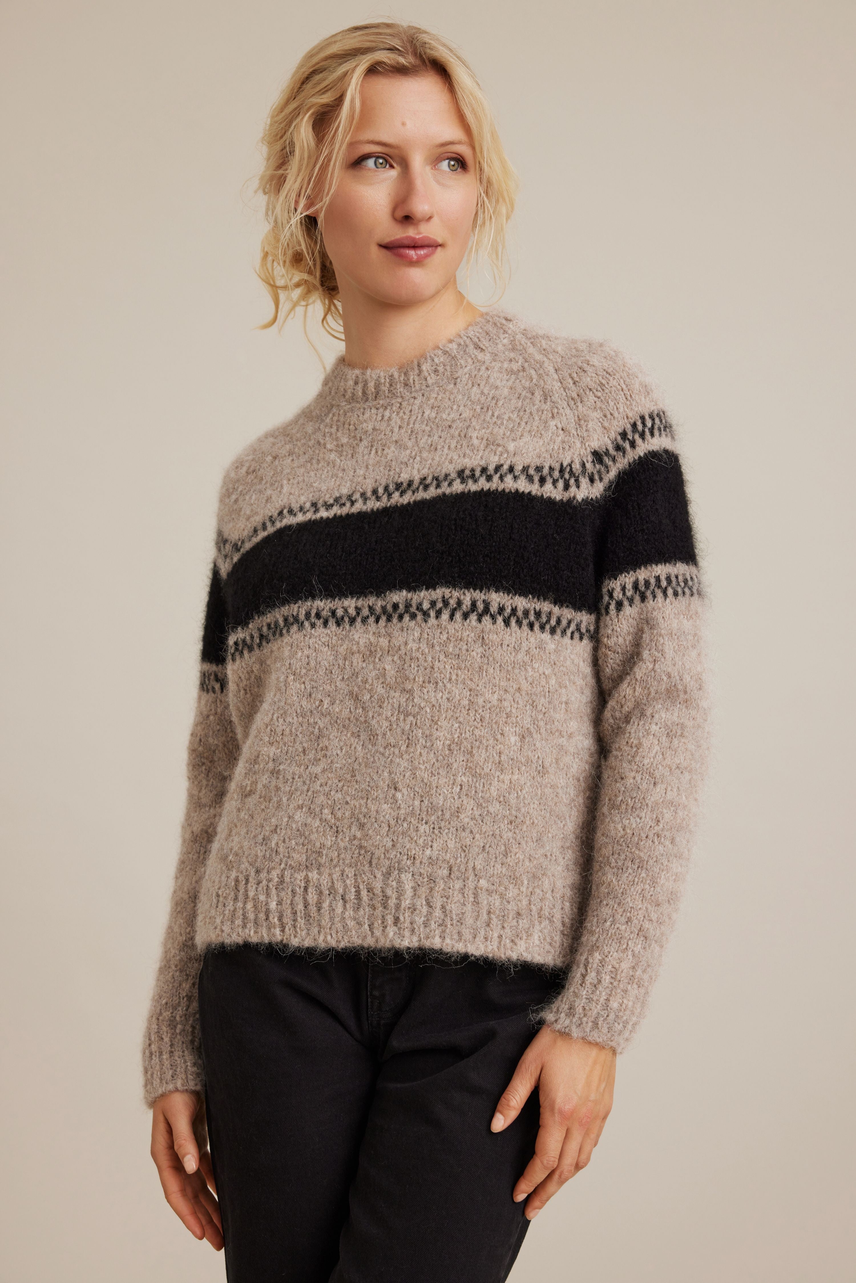 Sibinlinnebjerg // COLETTE LIGHT - SAND/BLACK