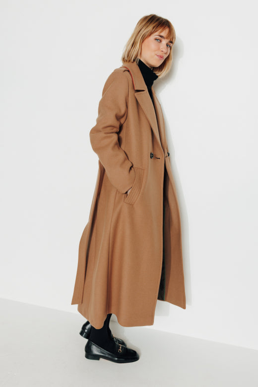 Trench & Coat // Precieux // Camel