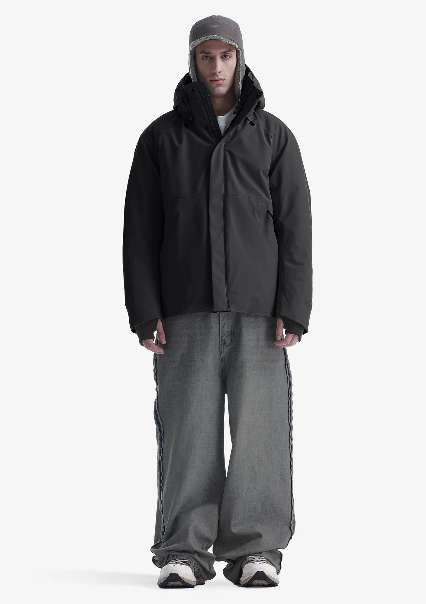 Krakatau // QM554 - Black