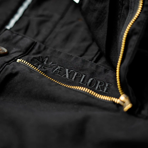 Lakor // Chino Shorts - Black